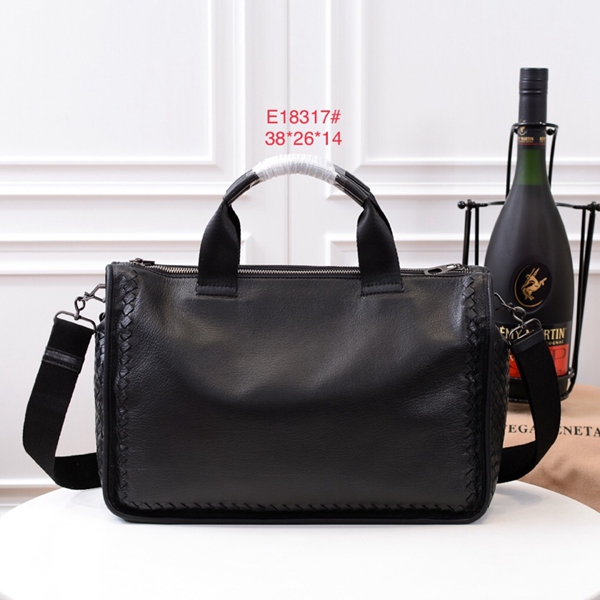 ボッテガヴェネタバッグ正面デザイン